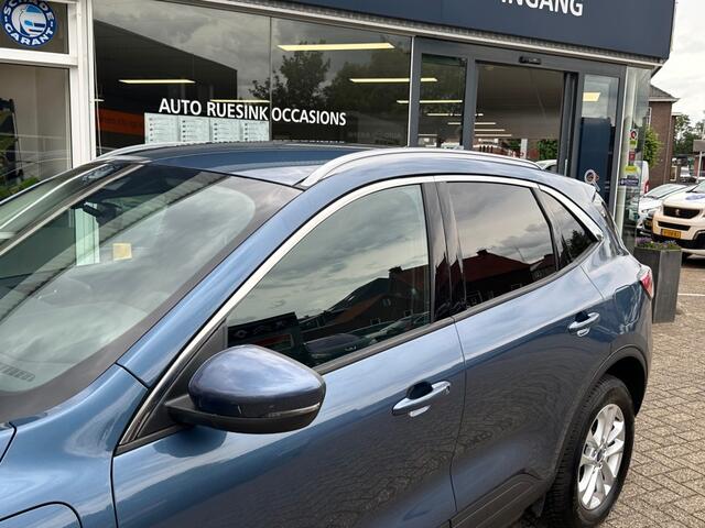 Ford KUGA 2.5 PHEV TITANIUM