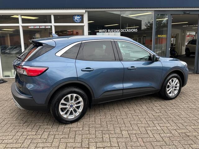 Ford KUGA 2.5 PHEV TITANIUM