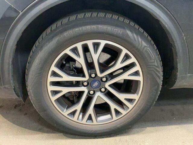 Ford KUGA 2.5 PHEV Titanium 225pk Stoelverwarming | Navigatie | 18 inch velgen | All season banden