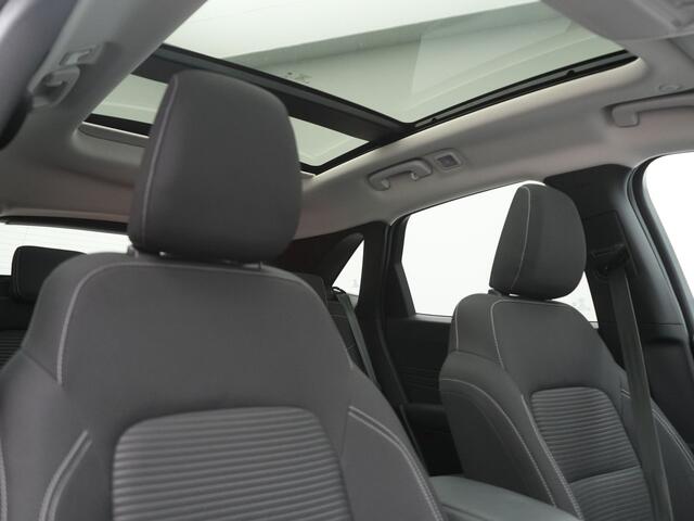 Ford KUGA 2.5 Titanium PHEV 225pk Dealer O.H. | Trekhaak Af Fabriek | Panodak | Adaptive Cruise | 360 Camera | Sportstoelen & Stuur Verwarmd | Keyless | Blis | Apple Carplay | Navigatie | DAB | Plug In Hybrid |