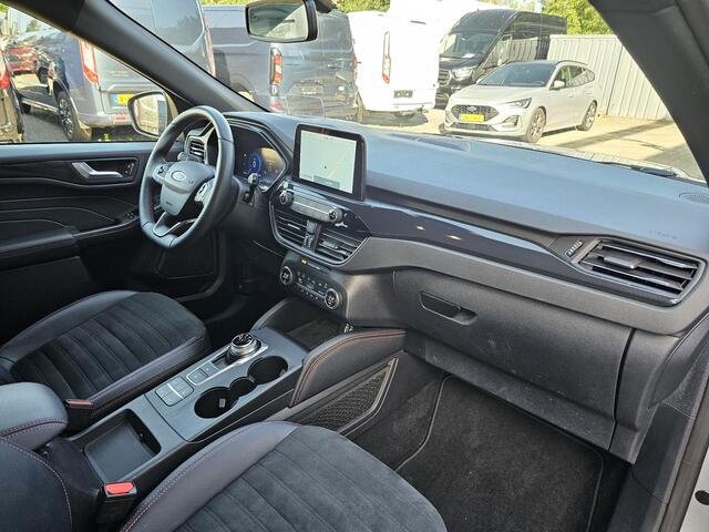Ford KUGA 2.5 PHEV ST-Line X Trekhaak | 1.500 kg trekvermogen | Adaptive cruise control | Camera | Alcantara leder | Head up display | Elektrisch bedienbare achterklep etc.