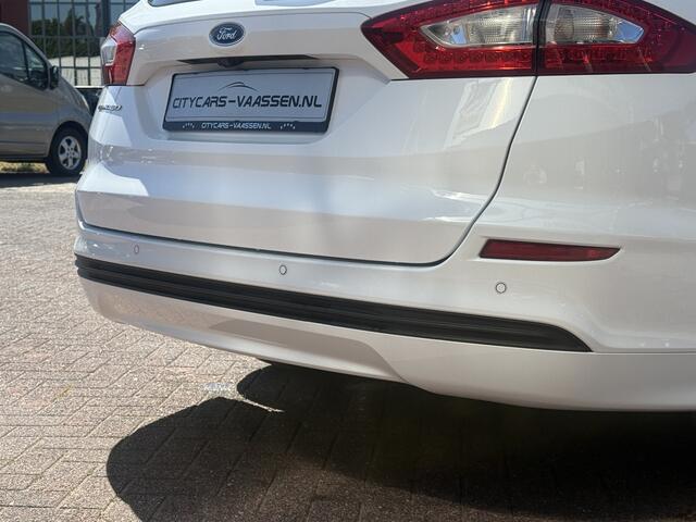 Ford MONDEO 1.5 Titanium automaat 161 pk navigatie climate ctr cruise ctr dagrijverlichting led pdc v/a keyless entry lmv 16 inch