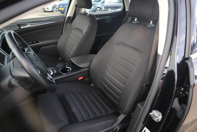 Ford MONDEO Wagon 2.0 IVCT HEV Titanium 17 inch LMV Carplay Android Navigatie Climate Cruise Control Stoelverwarming Parkeersensor
