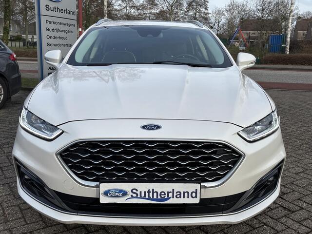 Ford MONDEO Wagon 2.0 IVCT HEV Vignale 187 pk | Panoramadak | Adaptieve cruise control | Trekhaak | Winter Pack | Adaptive cruise control | Achteruitrijcamera | Bestuurdersstoel Met Geheugen