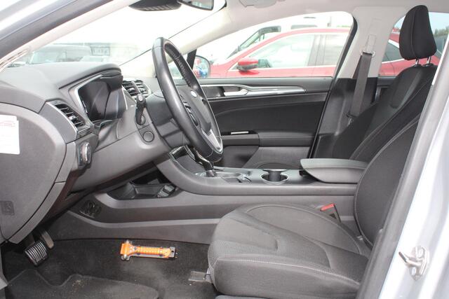 Ford MONDEO 2.0 IVCT HEV Titanium | Camera | Adaptieve Cruise Control | Navigatie | Stoelverwarming | Sony Audio