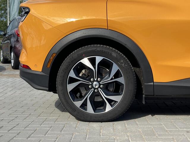 Ford MUSTANG Mach-E Extended RWD 98 kWh 294pk | Tech pack plus | Panoramadak | 19 inch Licht metaal