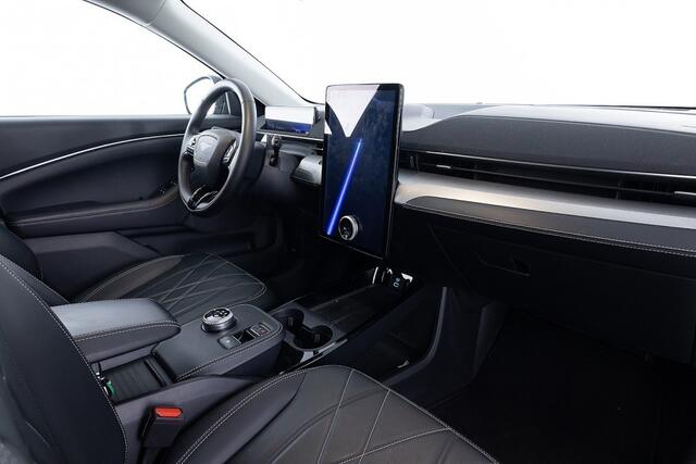 Ford MUSTANG Mach-E RWD 75 kWh | Full LED | LEDER