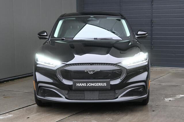 Ford MUSTANG Mach-E Extended RWD 98 kWh | CAMERA | STUUR/STOELVERWARMING | LEDER | B&O | NAVI | CRUISE CONTROL | CLIMATE CONTROL| ALL-SEASONBANDEN | PDC | LMV