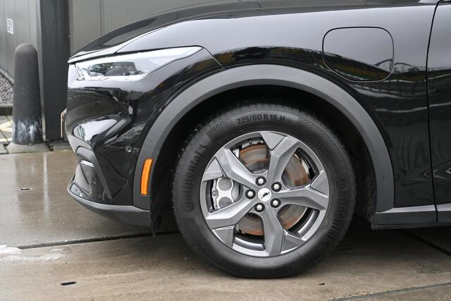 Ford MUSTANG Mach-E Extended RWD 98 kWh | CAMERA | STUUR/STOELVERWARMING | LEDER | B&O | NAVI | CRUISE CONTROL | CLIMATE CONTROL| ALL-SEASONBANDEN | PDC | LMV