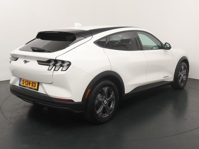 Ford MUSTANG Mach-E Extended RWD 294 pk 98 kWh | Adapt. Cruise | Clima | Winterpack | Leer | Camera | Apple carplay | Android Auto |