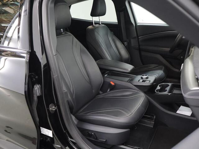 Ford MUSTANG Mach-E RWD 75 kWh | Trekhaak | Panoramadak | B&O | Winterpakket | Cruise Control Adaptief |