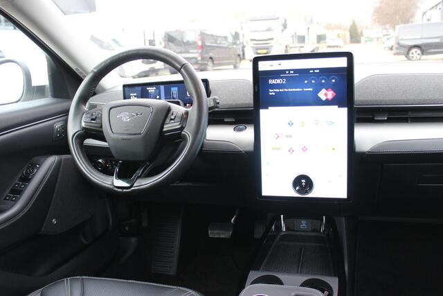 Ford MUSTANG Mach-E Extended RWD 98 kWh, Panoramadak, Leer!