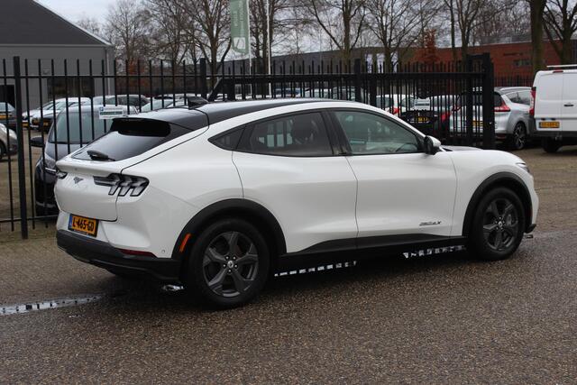 Ford MUSTANG Mach-E Extended RWD 98 kWh, Panoramadak, Leer!