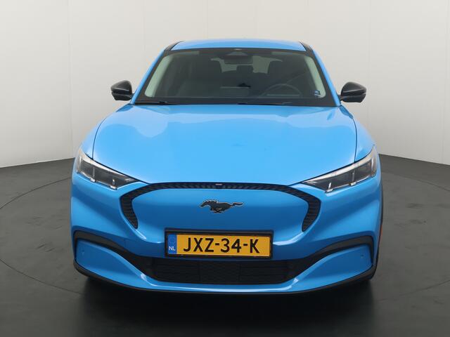 Ford MUSTANG Mach-E RWD 75 kWh 268 pk | Adapt. cruise | LED | 360° Camera | Apple Carplay draadloos | Stuurverw. | Stoelverw. |