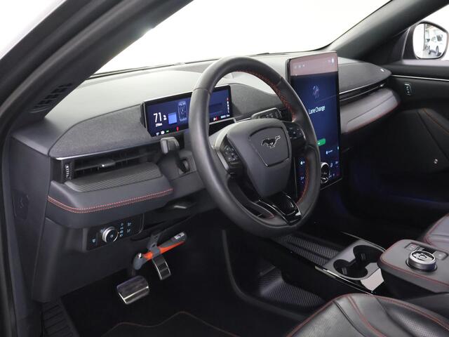Ford MUSTANG Mach-E Extended First Edition AWD 98 kWh | Panoramadak | 360° Camera | B&O | Cruise Control Adaptief | Navigatie | Elektr. Achterklep |