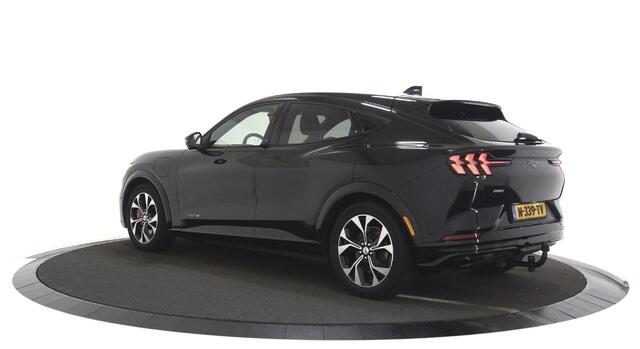 Ford MUSTANG Mach-E AWD 75 kWh Trekhaak / Panoramadak / SOH 100%