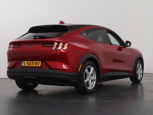 Ford MUSTANG Mach-E Extended RWD 98 kWh | Trekhaak | B&O | Winterpakket | Cruise Control Adaptief |