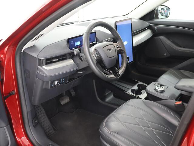 Ford MUSTANG Mach-E Extended RWD 98 kWh | Trekhaak | B&O | Winterpakket | Cruise Control Adaptief |