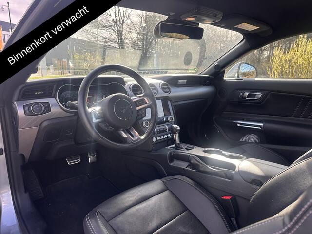 Ford MUSTANG Fastback 5.0 V8 GT | 1E EIGENAAR | 12MND GARANTIE | AUTOMAAT | LED | DAB | ACC |
