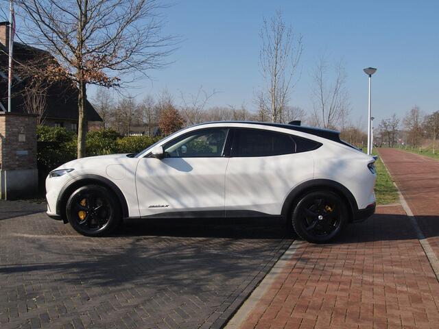 Ford MUSTANG Mach-E Extended RWD 98 kWh | SOH 93% | Panoramadak | 360 Camera | Bang & Olufsen | Apple Carplay |