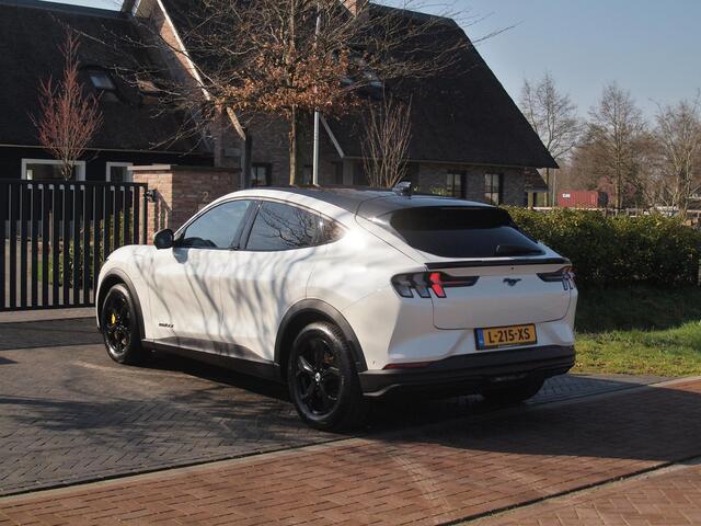 Ford MUSTANG Mach-E Extended RWD 98 kWh | SOH 93% | Panoramadak | 360 Camera | Bang & Olufsen | Apple Carplay |