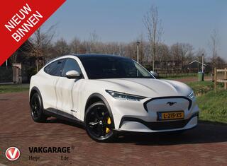 ford-mustang-mach-e-extended-rwd-98