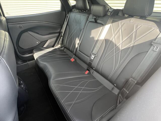 Ford MUSTANG Mach-E Extended RWD 98 kWh | Nieuw Binnen! | Leer | Stoelverwarming | B&O