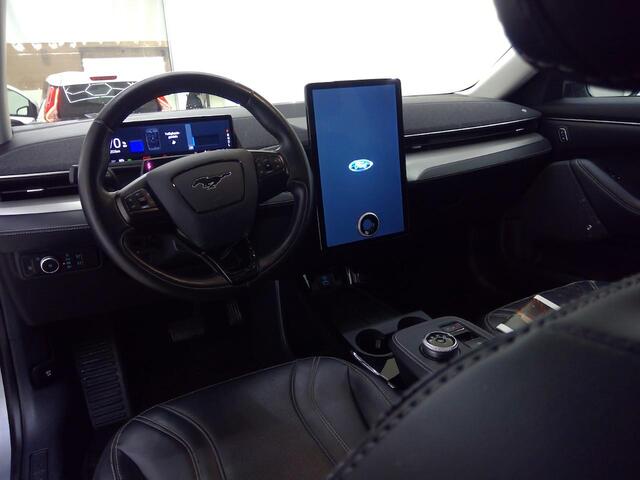 Ford MUSTANG Mach-E RWD 75 kWh | SOH 93.5 % | Panorama | 18 inch | Ad. Cruise Control | Led