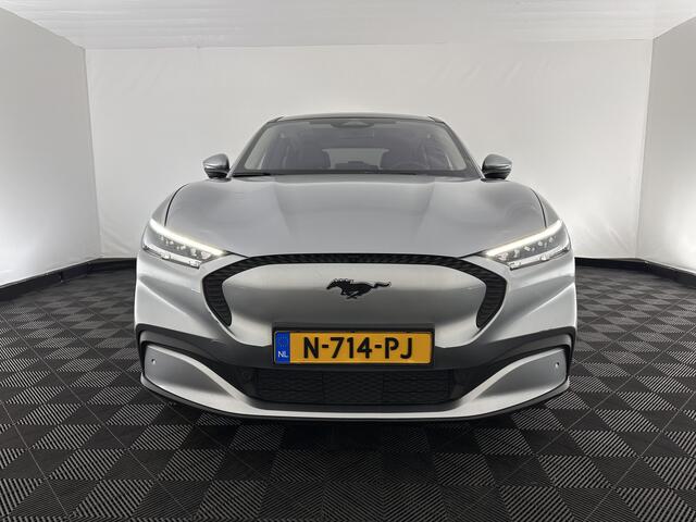 Ford MUSTANG Mach-E RWD 75 kWh [ 3-Fase ] (INCL.BTW) *LEATHER | FULL-LED | DAB | DIGI-COCKPIT | KEYLESS | NAVI-FULLMAP | CARPLAY | HEATED-COMFORTSEATS | TOPVIEW | ADAPTIVE-CRUISE | PRIVACY-GLASS | 18'' ALU*