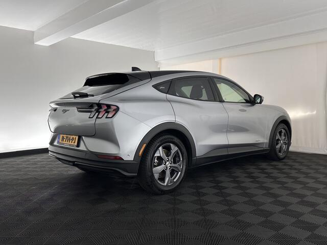 Ford MUSTANG Mach-E RWD 75 kWh [ 3-Fase ] (INCL.BTW) *LEATHER | FULL-LED | DAB | DIGI-COCKPIT | KEYLESS | NAVI-FULLMAP | CARPLAY | HEATED-COMFORTSEATS | TOPVIEW | ADAPTIVE-CRUISE | PRIVACY-GLASS | 18'' ALU*