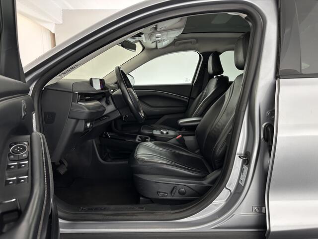 Ford MUSTANG Mach-E RWD 75 kWh [ 3-Fase ] (INCL.BTW) *LEATHER | FULL-LED | DAB | DIGI-COCKPIT | KEYLESS | NAVI-FULLMAP | CARPLAY | HEATED-COMFORTSEATS | TOPVIEW | ADAPTIVE-CRUISE | PRIVACY-GLASS | 18'' ALU*