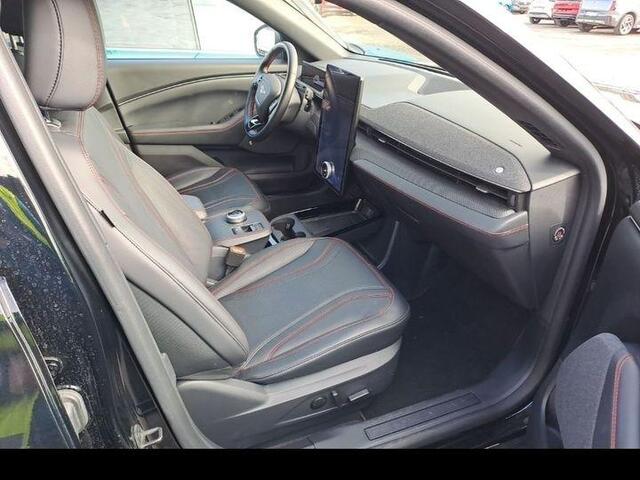 Ford MUSTANG Mach-E Premium AWD 75 kWh 315pk | Panoramadak | Winter Pack | Achteruitrijcamera | Elektrische Achterklep |