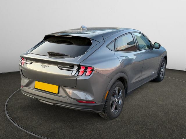 Ford MUSTANG Mach-E Extended RWD 98 kWh SOH 93%, 360 Camera, Bang & Olufsen, Lederen bekleding, Stuur/Stoelverwarming