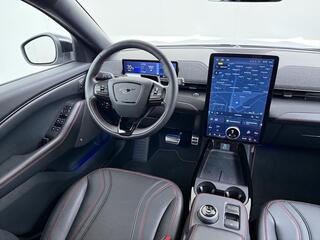 ford-mustang-mach-e-extended-premiu