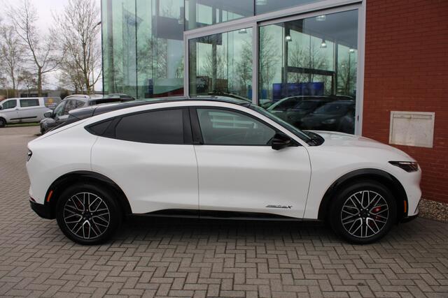 Ford MUSTANG Mach-E Extended Premium AWD 91 kWh 370pk | Technology pack + | Panoramadak