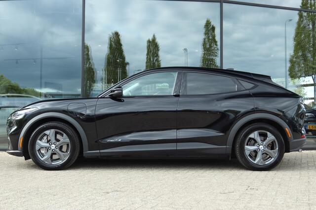 Ford MUSTANG MACH-E RWD 75KWH SOH 95% | CARPLAY | CAMERA | WINTERPACK | LEDER | DODEHOEK