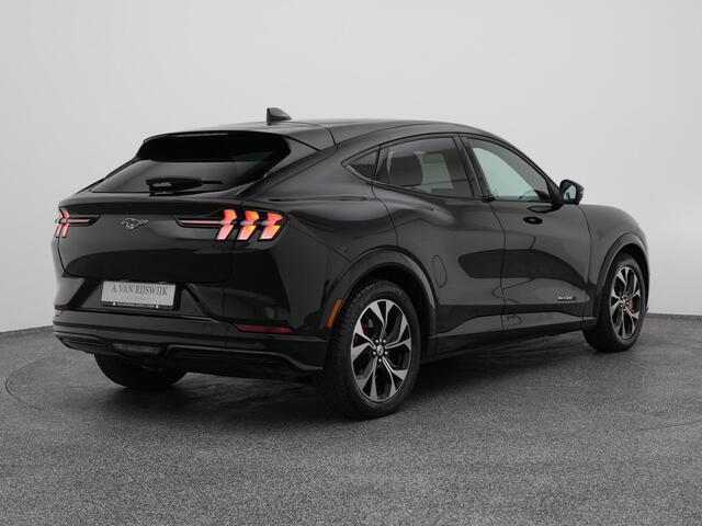 Ford MUSTANG Mach-E Extended RWD 98 kWh | 360° | ADAPTIVE | KEYLESS | STOEL- EN STUURVERW.