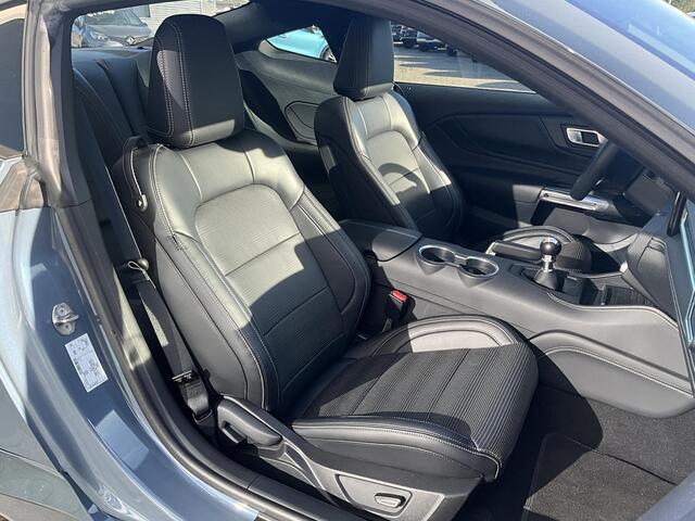 Ford MUSTANG Fastback 5.0 V8 GT Handgeschakeld EU- uitvoering
