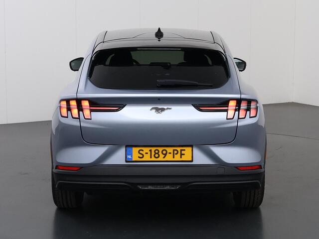 Ford MUSTANG Mach-E RWD 75 kWh | Trekhaak Afneembaar | Stoel/Stuurverwarming | B&O | Elektr. Achterklep | Parkeercamera 360° | Cruise Control Adaptief | Dodehoekdetectie | Navigatie |