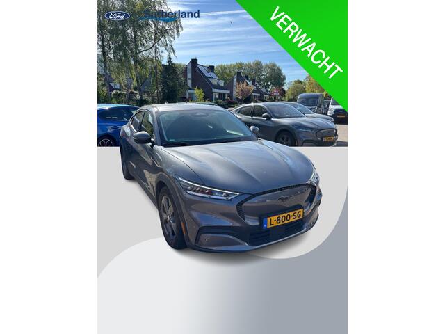 Ford MUSTANG Mach-E Extended RWD 98 kWh | 286pk | Trekhaak | Achteruitrijcamera | Navigatie | Winterpack |