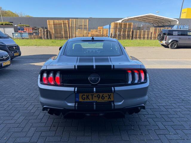 Ford MUSTANG Fastback 5.0 V8 GT | 1E EIGENAAR | 12MND GARANTIE | AUTOMAAT | LED | DAB | ACC | CARPLAY | CLIMA |