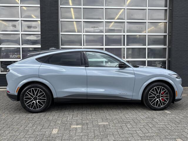 Ford MUSTANG Mach-E Extended Premium RWD 88 kWh | 360 camera | Leder | B&O Audio | Elekt. bestuurderstoel + memory | Navigatie | Draadloos Carplay & Android Auto | Elektr. Achterklep |