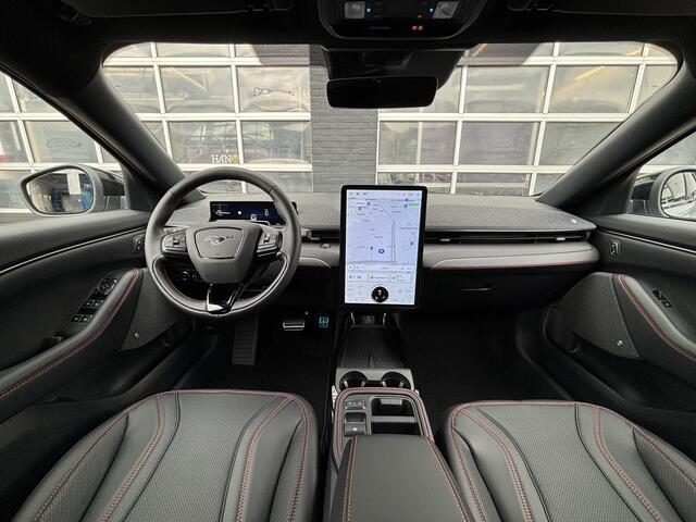 Ford MUSTANG Mach-E Extended Premium RWD 88 kWh | 360 camera | Leder | B&O Audio | Elekt. bestuurderstoel + memory | Navigatie | Draadloos Carplay & Android Auto | Elektr. Achterklep |