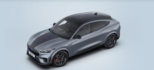 Ford MUSTANG Mach-E GT Extended AWD 91 kWh | Voorraad | Mustang Mach-E California Special | Panoramadak (vast) en warmtewerende voorruit | Glacier Grey (Premium Metallic)