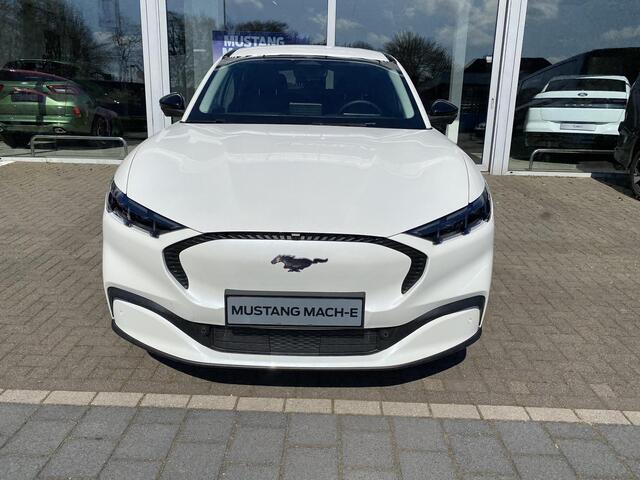 Ford MUSTANG Mach-E Standard Range RWD 72,6 kWh ¤2.000,- Ford Voordeel! | Direct uit voorraad leverbaar