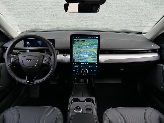 Ford MUSTANG Mach-E EXTENDED RWD 98kWh/ TECHNOLOGY PACK PLUS/ ALL-SEASON BANDEN/ SOH 93%