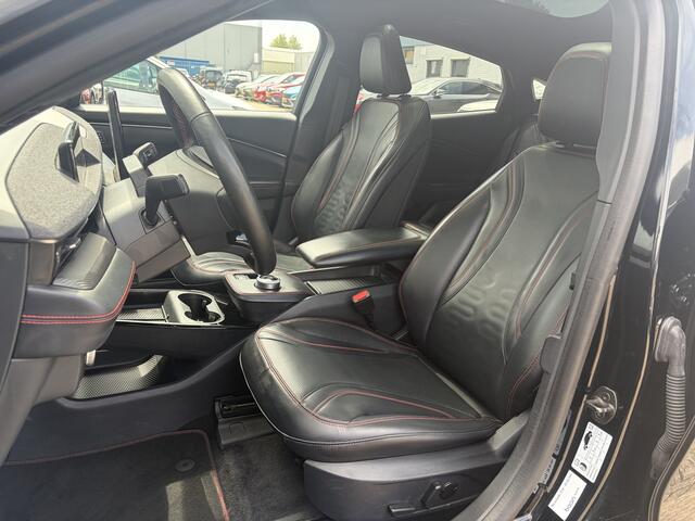 Ford MUSTANG Mach-E Extended AWD 98 kWh Trekhaak Pano NL Auto Leer 360cam Let op het gaat hier om een consignatie auto, graag van te voren bellen voor een proefrit