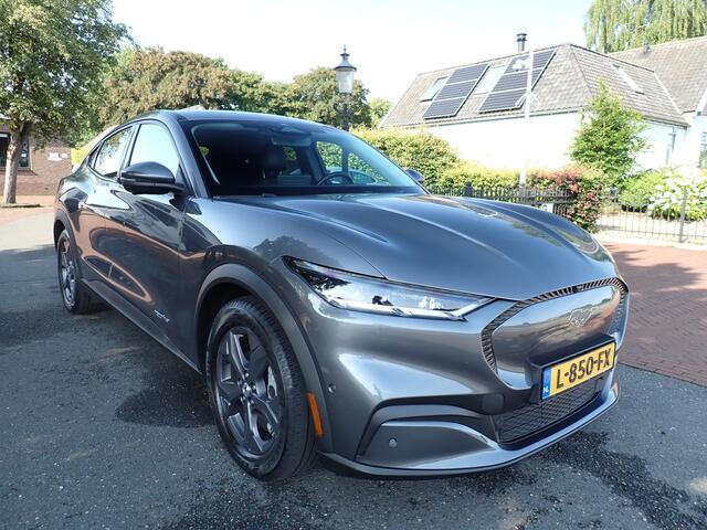 Ford MUSTANG Mach-E RWD 75 kWh / SOH 92% / CARPLAY / 360°CAMERA / STOEL-STUURVERWARMING