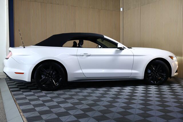 Ford MUSTANG Convertible 2.3 EcoBoost AVM NAVI CLIMA CAMERA KEYLSS PDC CRUISE LEDER SUBWH "19