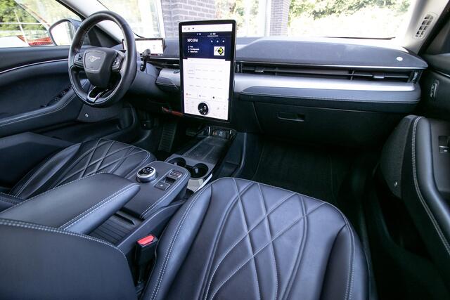 Ford MUSTANG Mach-E RWD 75 kWh | Adapt Cruise | Carplay | Technology Pack |